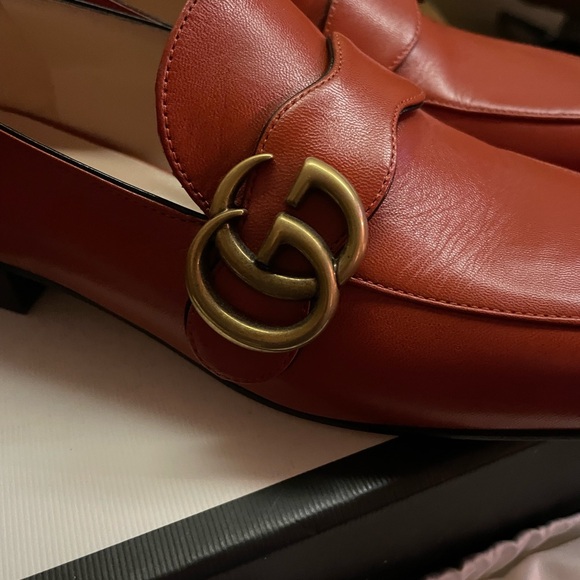 Gucci GG Marmont Loafers - Picture 2 of 5